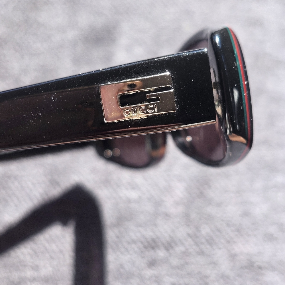 Vintage Gucci Stylish Black Sunglasses with Red and Green Accents. Vintage.
